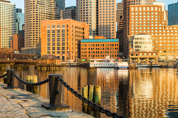 istock Boston Sunrise Lights the Skyscrapers 171450593