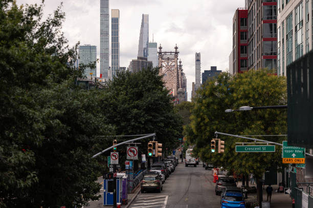 istock View to Midtown Manhattan and Queensboro Bridge 1714800997