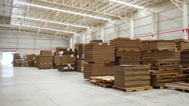 ์No People Warehouse to store products, hold products before shipping for sale. storage warehouse brown carton box.