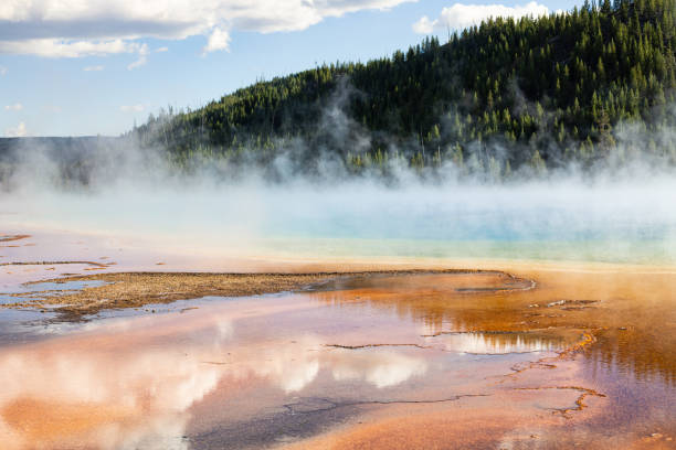 Geyser grounds in Yellowstone National Park Geyser grounds in Yellowstone National Park whitesides stock pictures, royalty-free photos & images