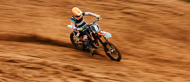 Shot of a motocross competitionhttp://195.154.178.81/DATA/i_collage/pu/shoots/805116.jpg