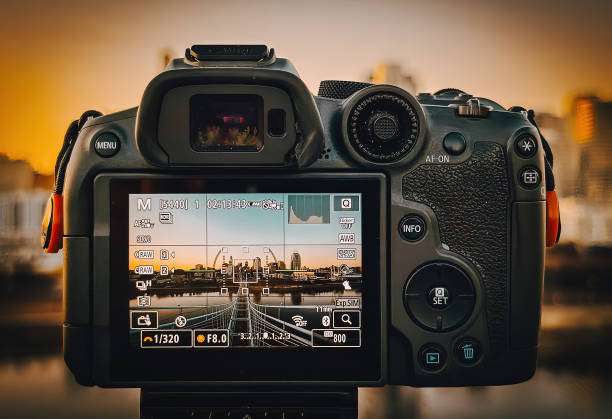 istock Roebling Bridge, Cincinnati Ohio, Covington KY 1715357644