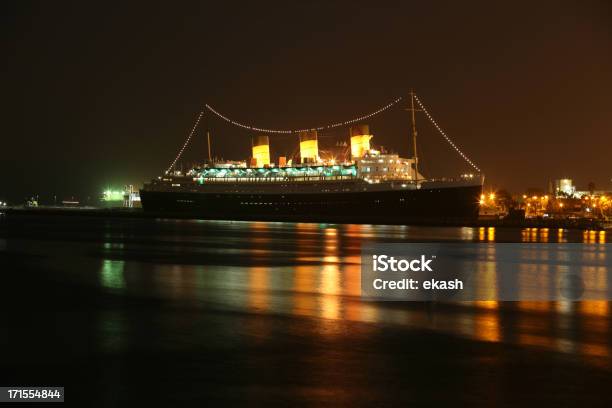 Queen Mary Bei Nacht Stockfoto und mehr Bilder von RMS Queen Mary - RMS Queen Mary, Kreuzfahrt, Nacht