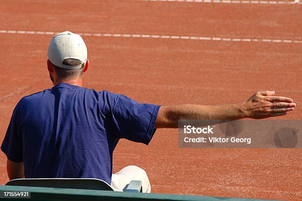 Out Foto de stock y más banco de imágenes de Tenis - Tenis, Árbitro - Deportes, Autoridad