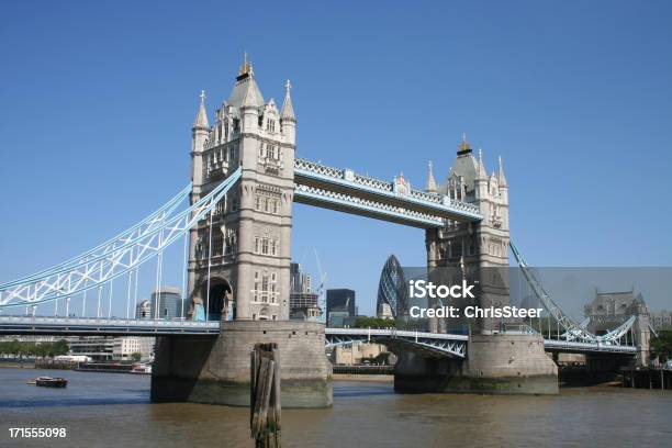 Tower Bridge Foto de stock y más banco de imágenes de Ciudades capitales - Ciudades capitales, Cultura británica, Destinos turísticos