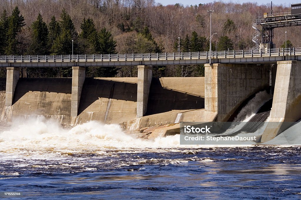 Barragem de Rio - Royalty-free Alto - Descrição Física Foto de stock