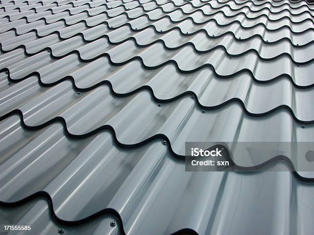 Dachperspektive Stockfoto und mehr Bilder von Dach - Dach, Metall, Dachziegel