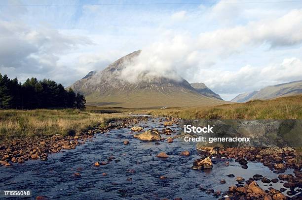 Buachaille Etive Mor - Fotografie stock e altre immagini di Acqua - Acqua, Ambientazione esterna, Buachaille Etive Beag