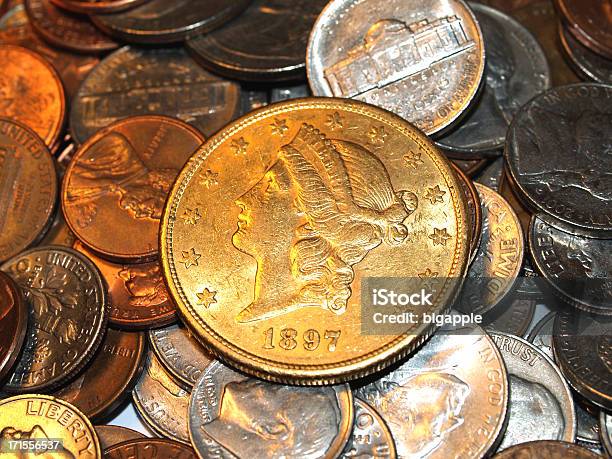 Gold Liberty Dollar 1897 Mit Modernen Amerikanischen Münzen Stockfoto und mehr Bilder von Numismatik