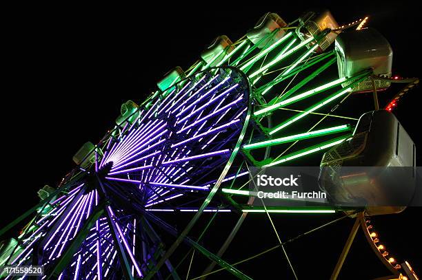 Ferris Wheel Por La Noche Foto de stock y más banco de imágenes de Actividad - Actividad, Actuación - Representación, Al revés - Posición descriptiva