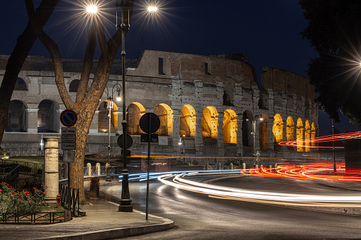 Colosseo in the traffic of Roma