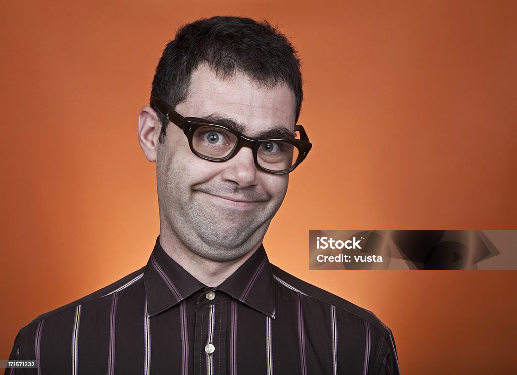 nerd niño con una sonrisa divertido - Foto de stock de Nerdo libre de derechos