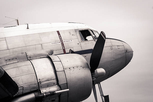 Douglas DC-3 Old style B&W Douglas DC-3 world war ii photos stock pictures, royalty-free photos & images