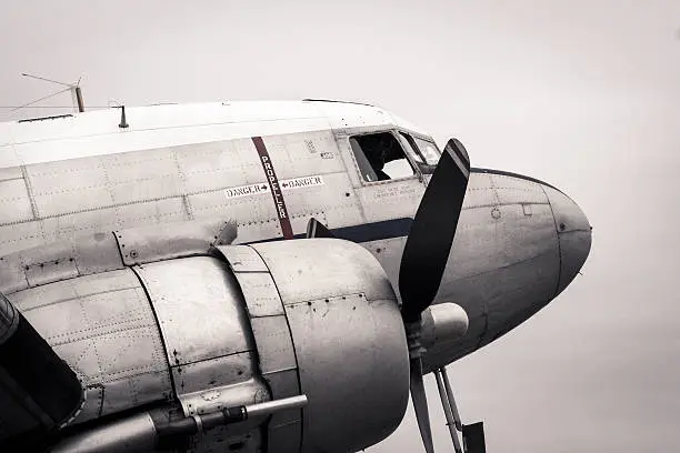 Old style B&W Douglas DC-3