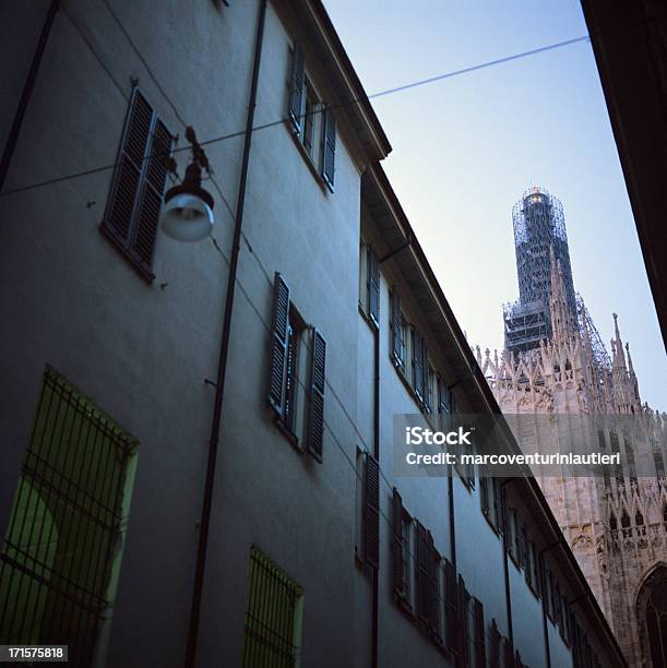 Duomo Di Milano Visto Da Der Via Palazzo Reale Restauriert Stockfoto und mehr Bilder von 21. Jahrhundert