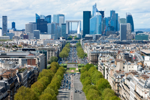 Paris vista a La ciudad, en dirección a La Défense distrito financiero de photo