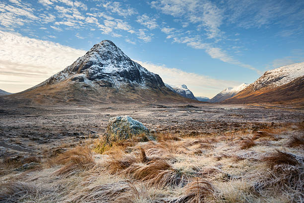 Buachaille Etive Beag Looking from Rannoch Moor to Buachaille Etive Beag near the head of Glencoe. buachaille etive beag photos stock pictures, royalty-free photos & images