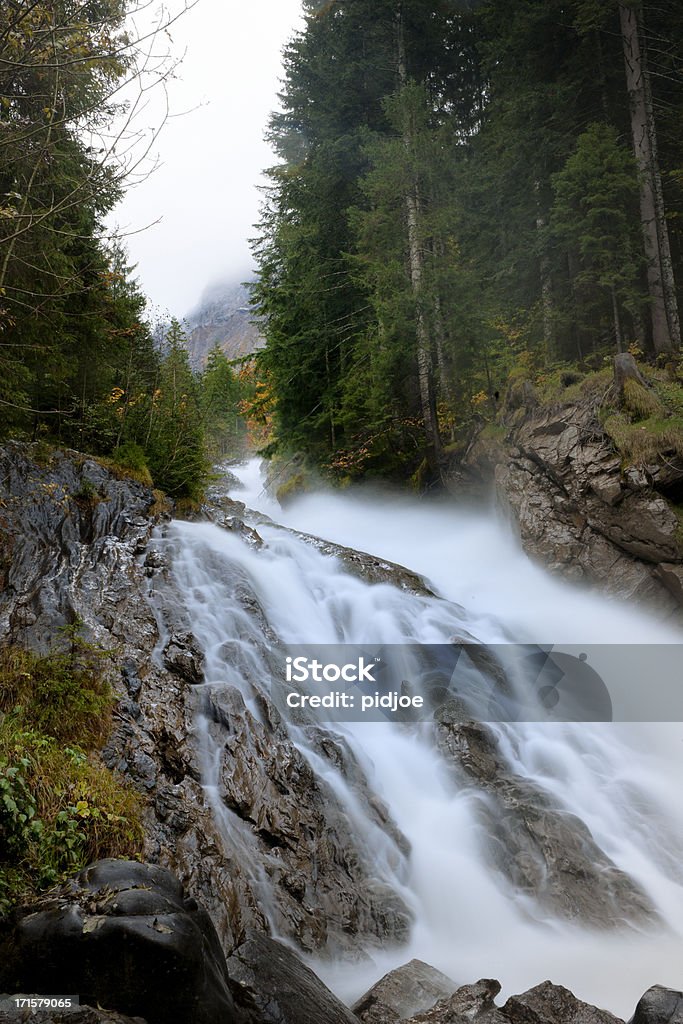 Simmenfalle Wasserfall - Lizenzfrei Alpen Stock-Foto