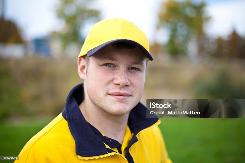 Junge Deutsch/Briefträger in einem Trikot - Lizenzfrei Postangestellter Stock-Foto