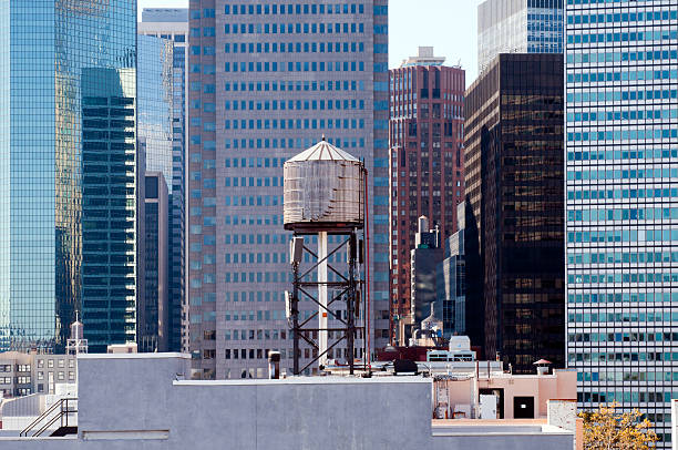 늙음 압살했다 워터 타워 브룩할로우 뉴욕 - new york 뉴스 사진 이미지