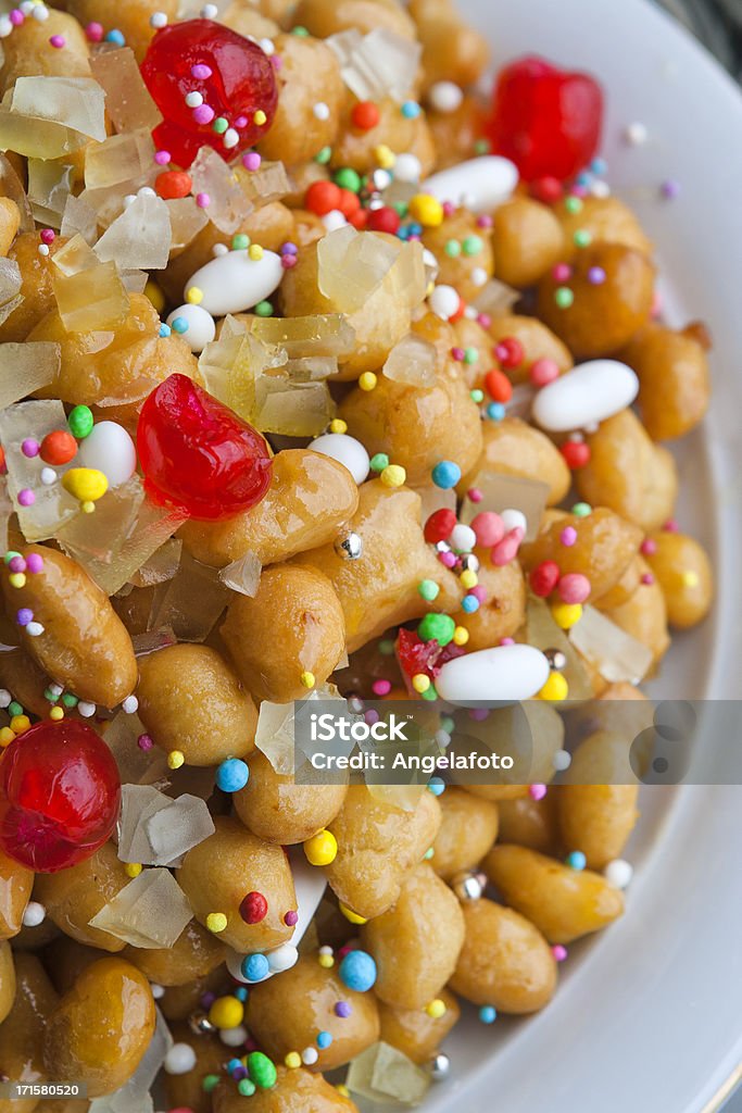 Napolitain Struffolo Dessert pour le repas de Noël - Photo de Struffolo libre de droits