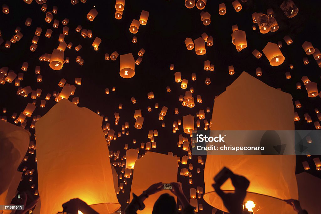 Loi Krathong massa lançamento Lanterna - Royalty-free Lanterna Foto de stock