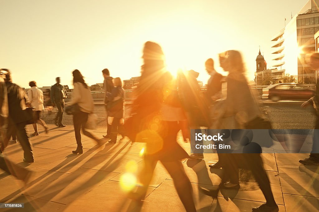 Geschäft Pendler zu Hause nach der Arbeit, Sonnenuntergang, Hintergrundbeleuchtung, Bewegungsunschärfe - Lizenzfrei Wärme Stock-Foto