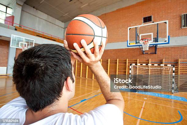 Foto de Free Throw e mais fotos de stock de 20 Anos - 20 Anos, 20-24 Anos, Adulto