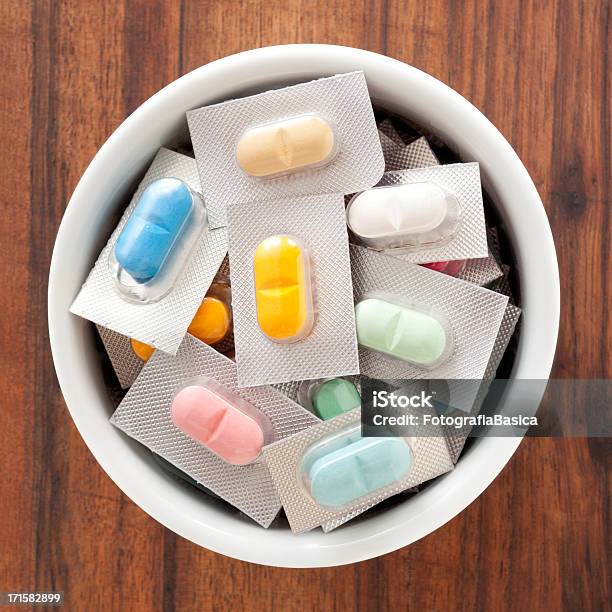 Embalagem Blister Comprimido - Fotografias de stock e mais imagens de Analgésico - Analgésico, Antibiótico, Antidepressivo