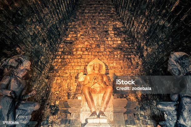 Statua Buddy W Świątyni Java Indonezja - zdjęcia stockowe i więcej obrazów Antyczny - Antyczny, Archeologia, Architektura