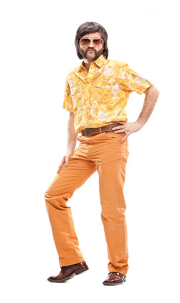 1970 년대 빈티지 오랑주 하와이어 셔츠 남자 승강장은 흰색 바탕에 그림자와 - suitor 뉴스 사진 이미지