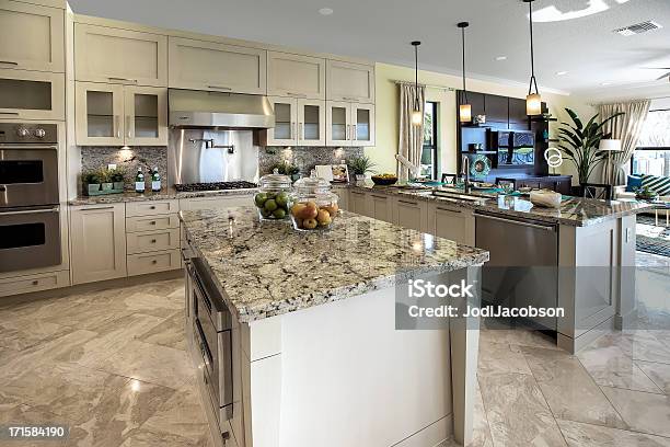 Nowoczesne Kuchenne Wnętrze Domu - zdjęcia stockowe i więcej obrazów Granit - Granit, Kuchnia, Blat kuchenny