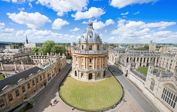 radcliffe camera oxford - architectural styles europe uk england photos et images de collection