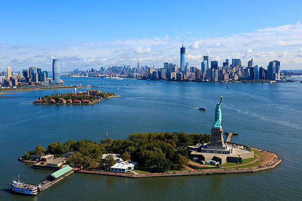 istock Aerial view of Manhattan 171587369