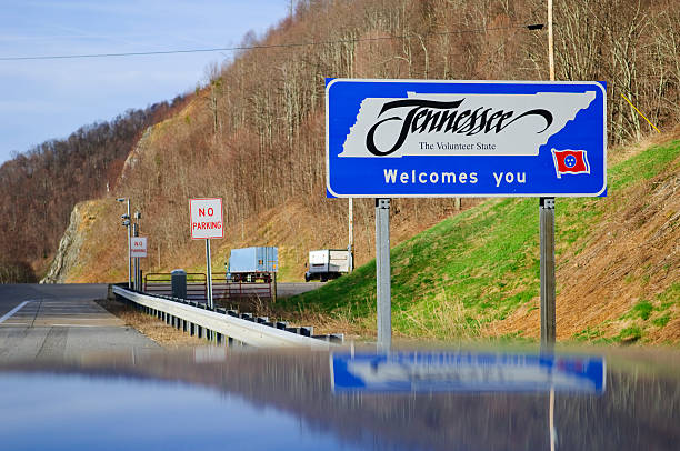 테네시에 환영 팻말 sam's 가프, i-26 - tennessee sign welcome sign greeting 뉴스 사진 이미지