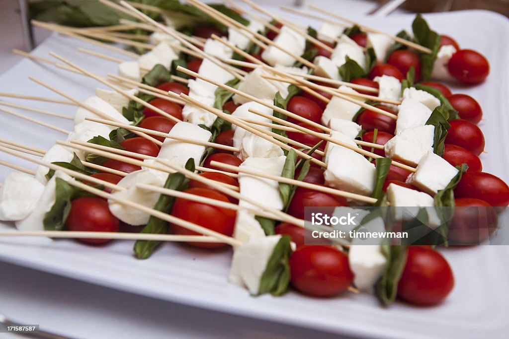 À la tomate et au basilic et bâtons de fromage - Photo de Restaurant libre de droits