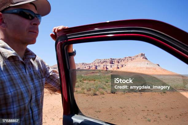 사막 Road Trip 풍경 썬팅에 대한 스톡 사진 및 기타 이미지 - 썬팅, 남자, 사막