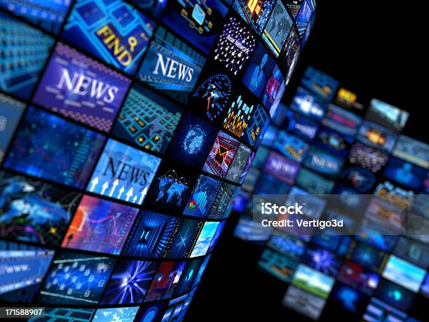 Varias Pantallas De Televisión En Tonos Azul Foto de stock y más banco de imágenes de Medios de comunicación - Medios de comunicación, Industria televisiva, Televisión
