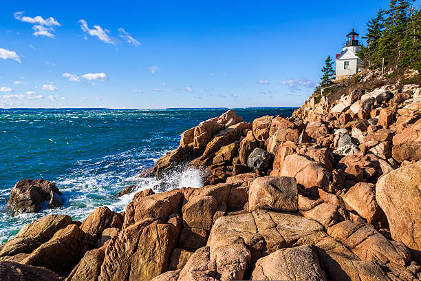 porto de bass head lighthouse, do acadia national park, atlantic ocea - rock bass - fotografias e filmes do acervo