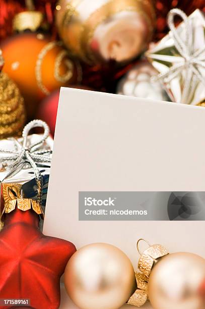 Foto de Greetings De Natal e mais fotos de stock de Bola de Árvore de Natal - Bola de Árvore de Natal, Brilhante - Luminosidade, Cartão de Felicitação