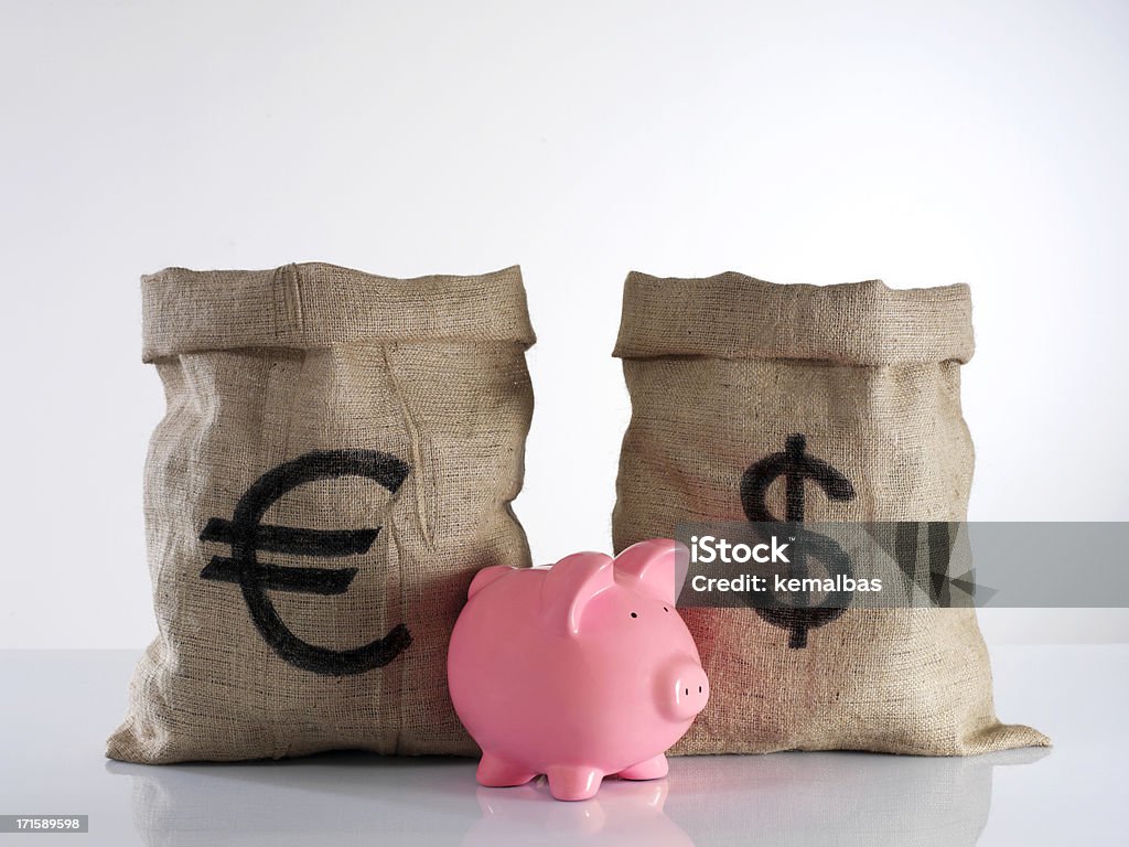 Moneybag con Piggybank - Foto stock royalty-free di Affari