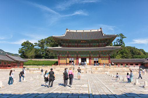 Seoul, Korea - October 2nd 2023, Many tourists visit the Changgyeonggung Palace in Downtown Seoul Korea during Korean Thanksgiving Holidays. 서울 종로 창경궁