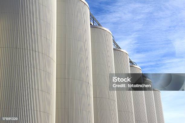 Edelstahl Panzer Stockfoto und mehr Bilder von Chemiefabrik - Chemiefabrik, Alkoholisches Getränk, Silo