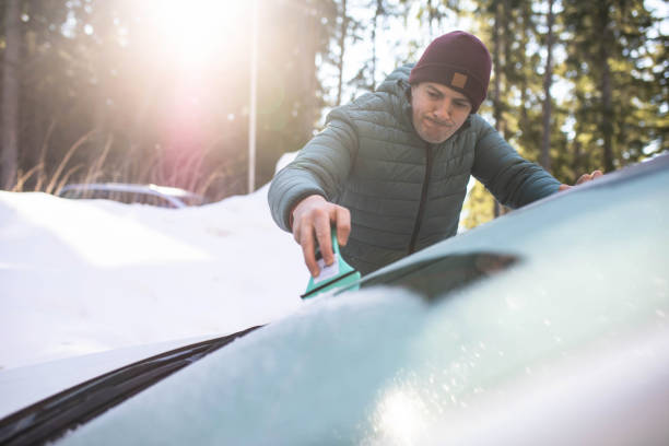 zimowe rutyny - frozen windshield cold car zdjęcia i obrazy z banku zdjęć
