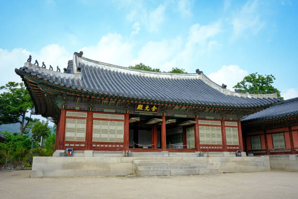 istock gyeongbokgung palace 1715948061