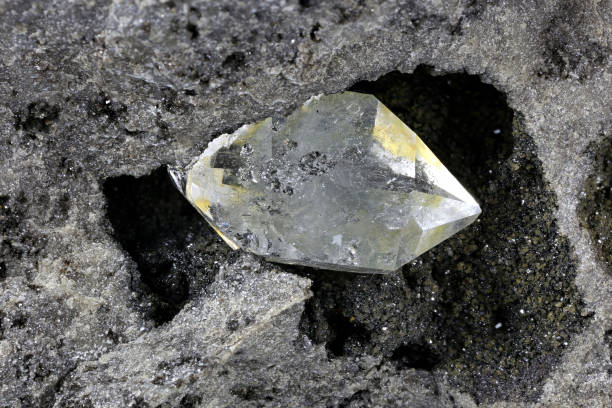 istock Herkimer diamond nestled in bedrock 1717250733