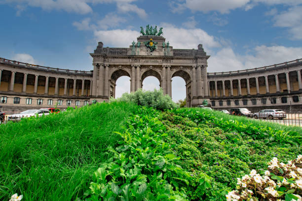 istock The Triumphal Arch 1717793458