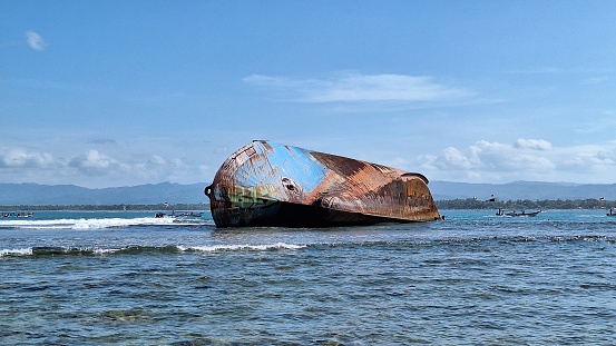 shipwrecks on the coast