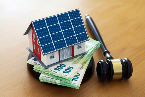 Court decision, or auction of a house with solar power on the roof