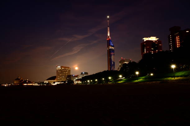 istock Momochi seaside park at magic hour 1718649912